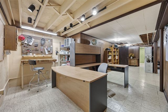 3830 Skylark Lane SE, Cedar Rapids, IA 52403