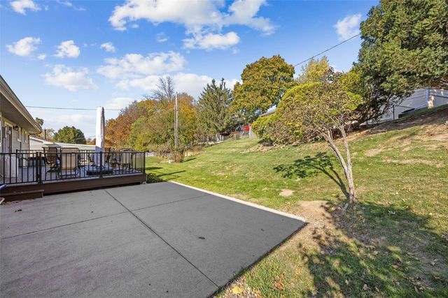 3830 Skylark Lane SE, Cedar Rapids, IA 52403