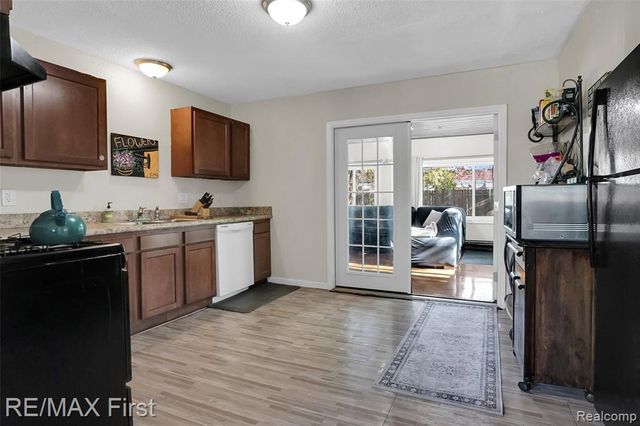 26730 Ridgemont Street, Roseville, MI 48066