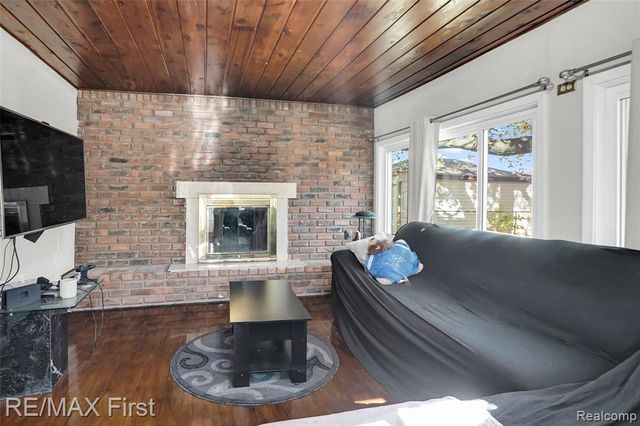 26730 Ridgemont Street, Roseville, MI 48066