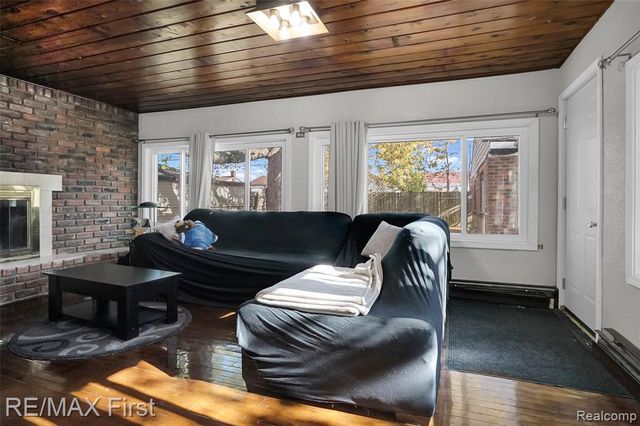 26730 Ridgemont Street, Roseville, MI 48066