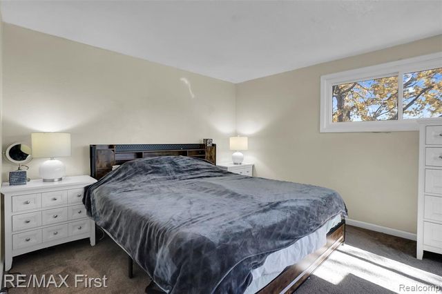 26730 Ridgemont Street, Roseville, MI 48066