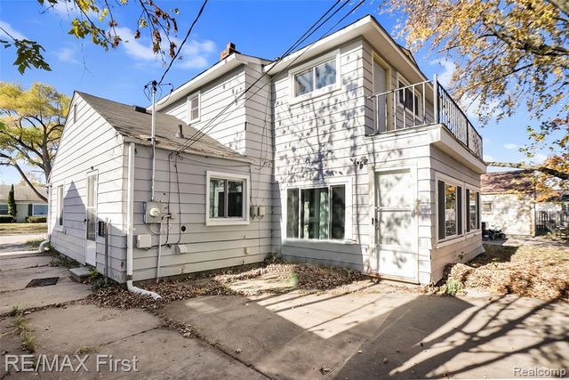 26730 Ridgemont Street, Roseville, MI 48066