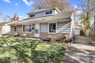 26730 Ridgemont Street, Roseville, MI 48066