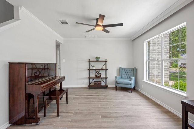 905 Whispering Hollow DR, Kyle, TX 78640