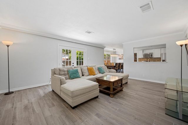 905 Whispering Hollow DR, Kyle, TX 78640