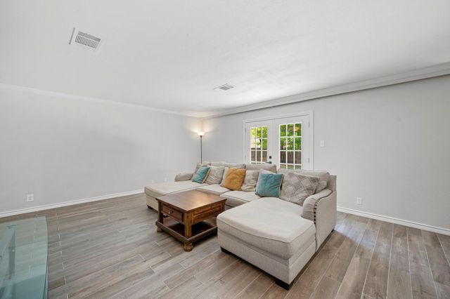 905 Whispering Hollow DR, Kyle, TX 78640
