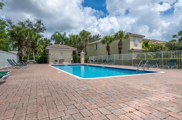 13496 OLD ENGLISHTOWN Road, Wellington, FL 33414