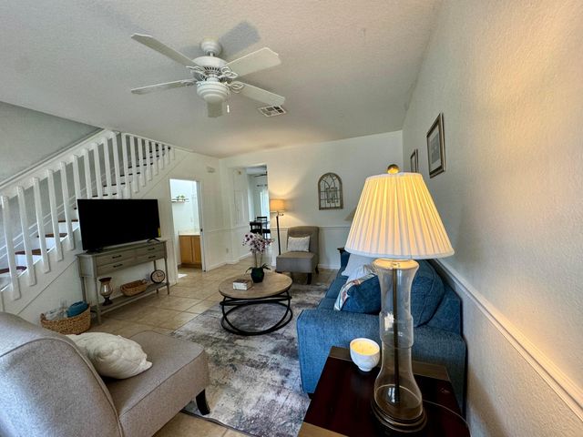 13496 OLD ENGLISHTOWN Road, Wellington, FL 33414