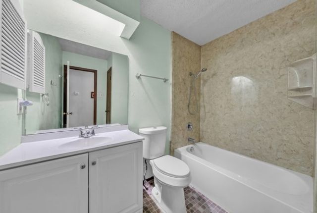 10049 Westpoint Boulevard, Fort Worth, TX 76108