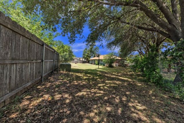 10049 Westpoint Boulevard, Fort Worth, TX 76108