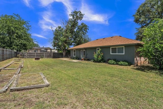 10049 Westpoint Boulevard, Fort Worth, TX 76108