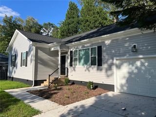 884 Cascade DR, Newport News, VA 23608
