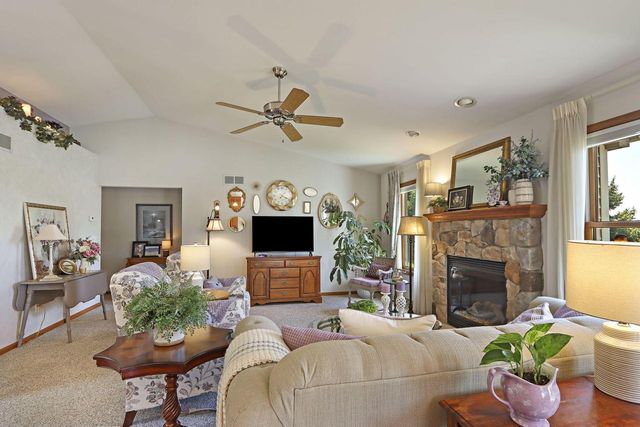 3722 92nd PLACE, Sturtevant, WI 53177