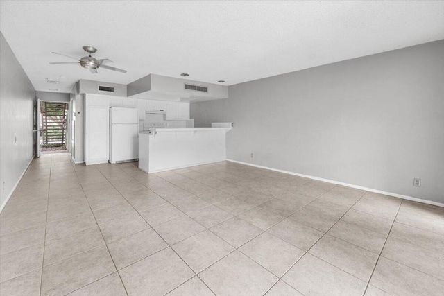 1655 E Palm Canyon Drive 307, Palm Springs, CA 92264