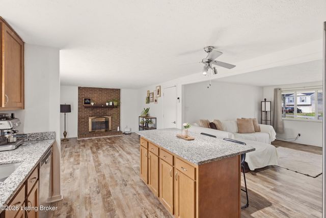 5605 Hofelich Ct, Louisville, KY 40291