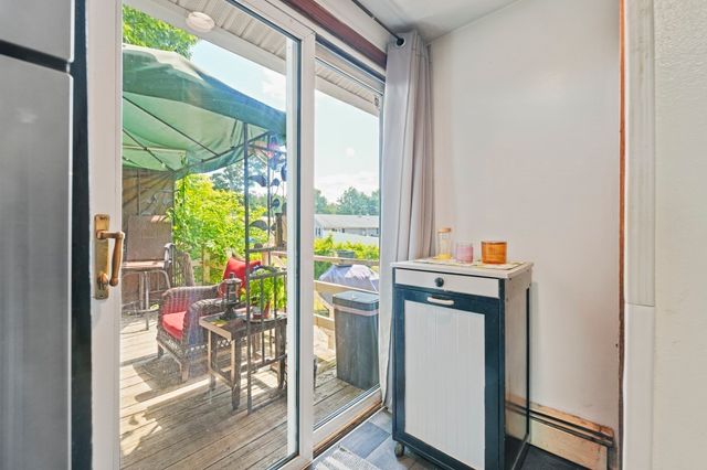 122 Paula Cir, East Brookfield, MA 01515