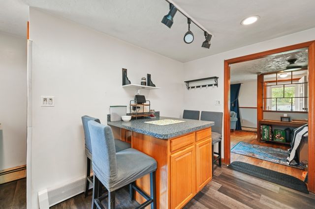 122 Paula Cir, East Brookfield, MA 01515