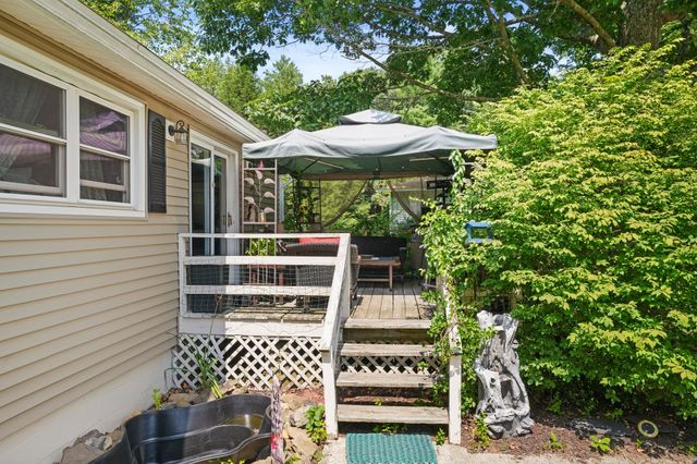 122 Paula Cir, East Brookfield, MA 01515