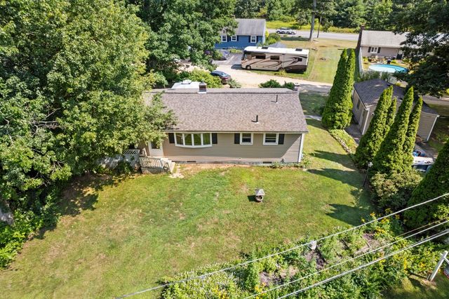 122 Paula Cir, East Brookfield, MA 01515
