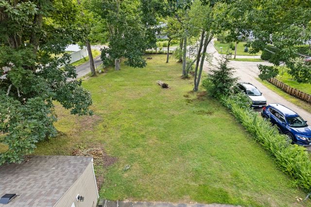 122 Paula Cir, East Brookfield, MA 01515