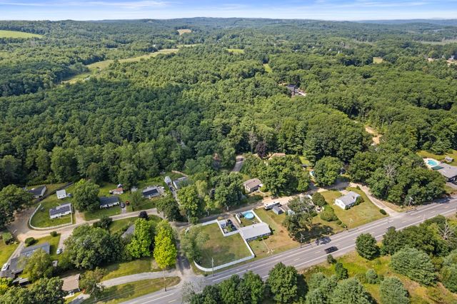 122 Paula Cir, East Brookfield, MA 01515