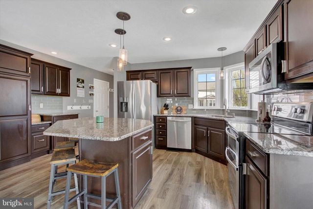5010 GRANDVIEW RD, Hanover, PA 17331
