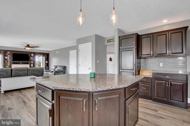 5010 GRANDVIEW RD, Hanover, PA 17331