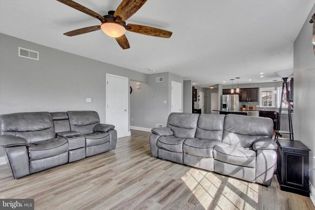 5010 GRANDVIEW RD, Hanover, PA 17331