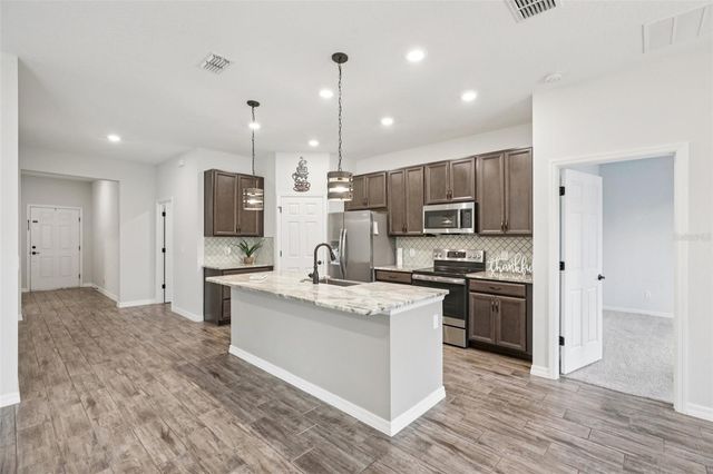 3360 CURLEW AVENUE, Leesburg, FL 34748