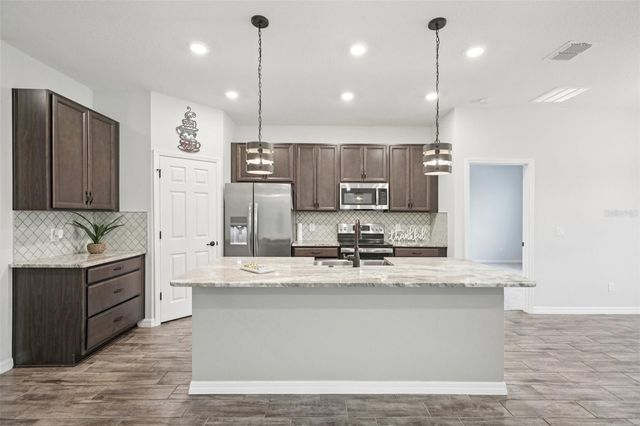 3360 CURLEW AVENUE, Leesburg, FL 34748