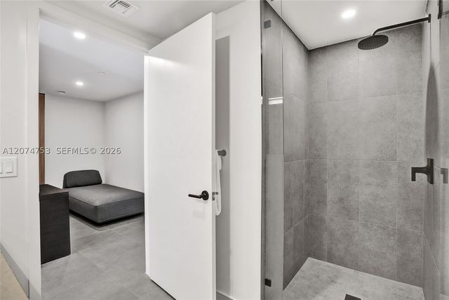 121 NE 5th St 2411, Miami, FL 33132