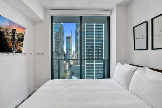 121 NE 5th St 2411, Miami, FL 33132