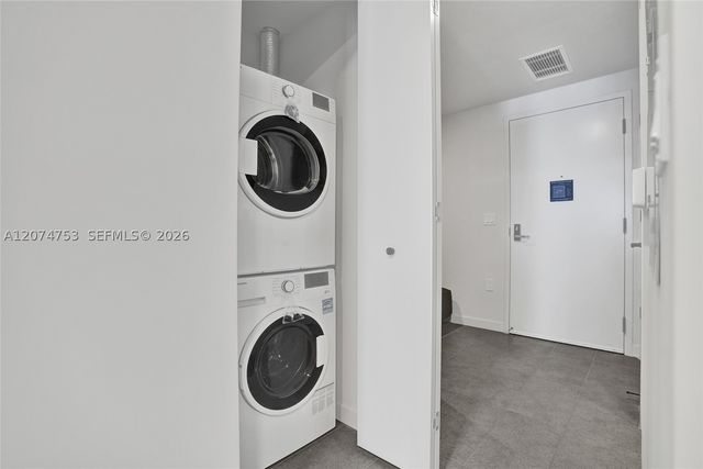 121 NE 5th St 2411, Miami, FL 33132