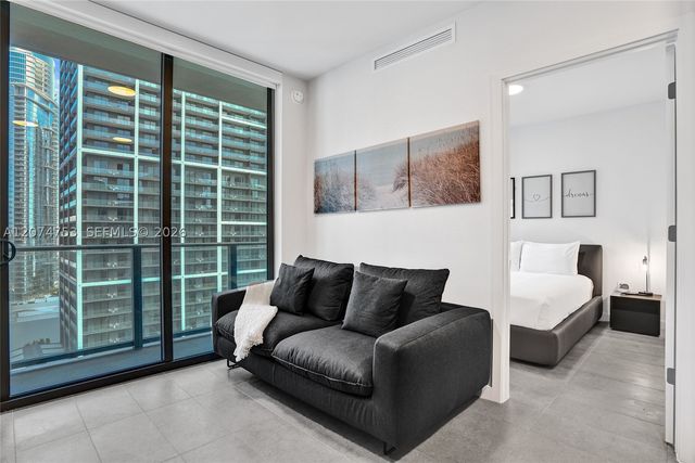 121 NE 5th St 2411, Miami, FL 33132