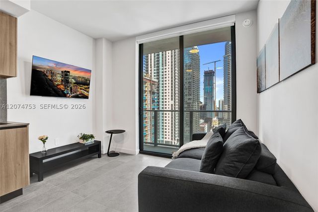 121 NE 5th St 2411, Miami, FL 33132