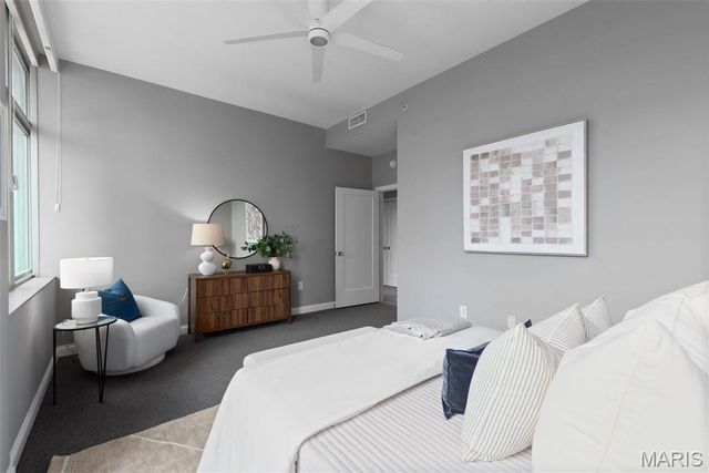 4909 Laclede Avenue 701, St Louis, MO 63108