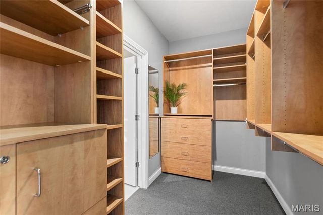 4909 Laclede Avenue 701, St Louis, MO 63108