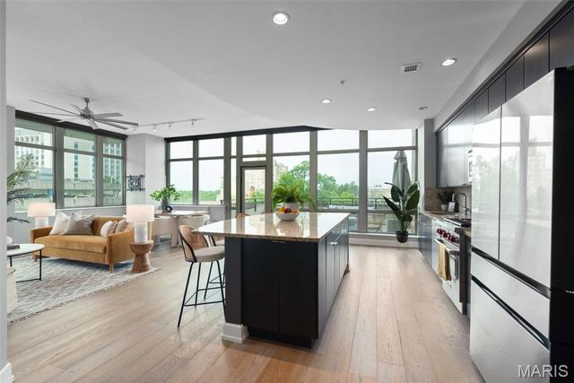 4909 Laclede Avenue 701, St Louis, MO 63108