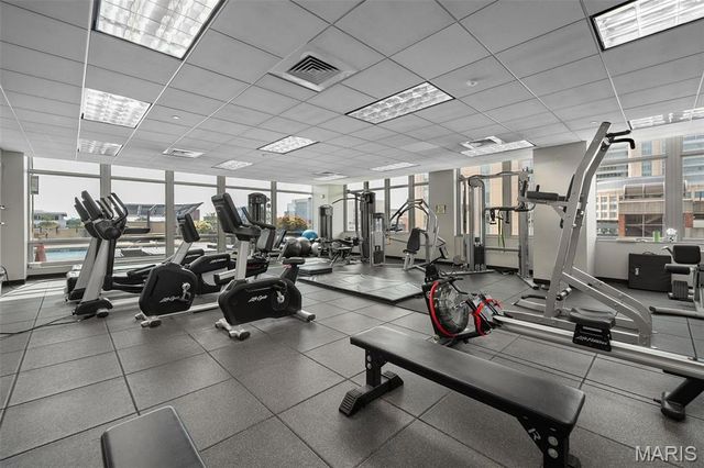 4909 Laclede Avenue 701, St Louis, MO 63108