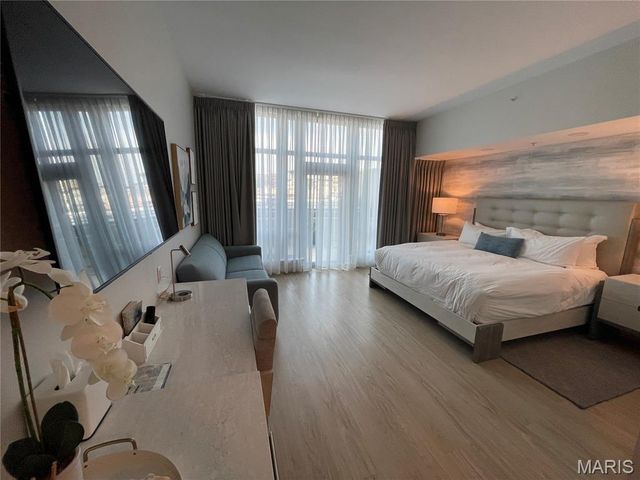 4909 Laclede Avenue 701, St Louis, MO 63108