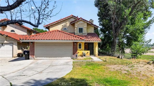2820 Park Vista Drive, Rialto, CA 92376