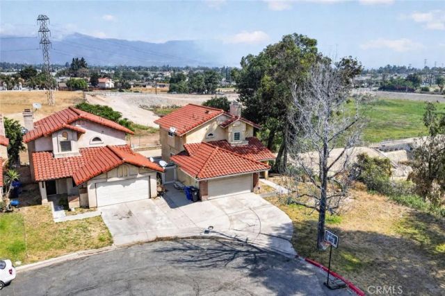 2820 Park Vista Drive, Rialto, CA 92376
