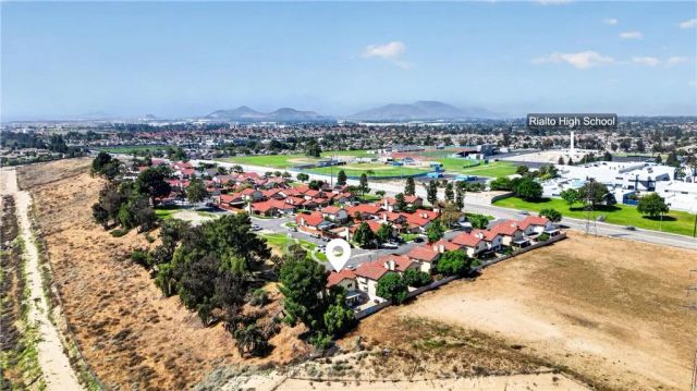 2820 Park Vista Drive, Rialto, CA 92376