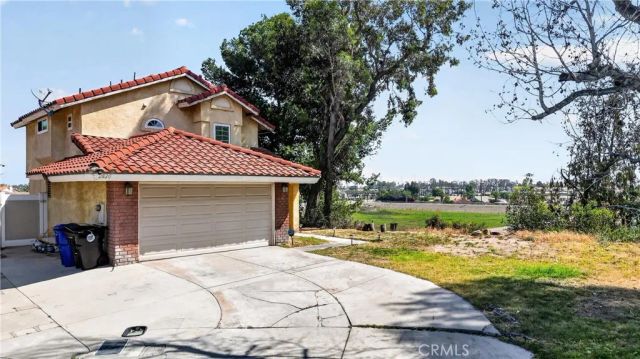 2820 Park Vista Drive, Rialto, CA 92376