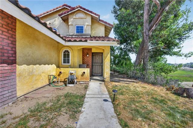 2820 Park Vista Drive, Rialto, CA 92376