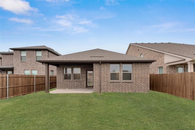 529 Waterhouse Lake Drive, Anna, TX 75409