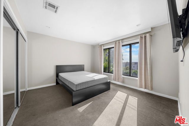 1145 Larrabee Street 19, West Hollywood, CA 90069