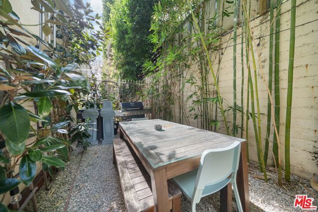 1145 Larrabee Street 19, West Hollywood, CA 90069