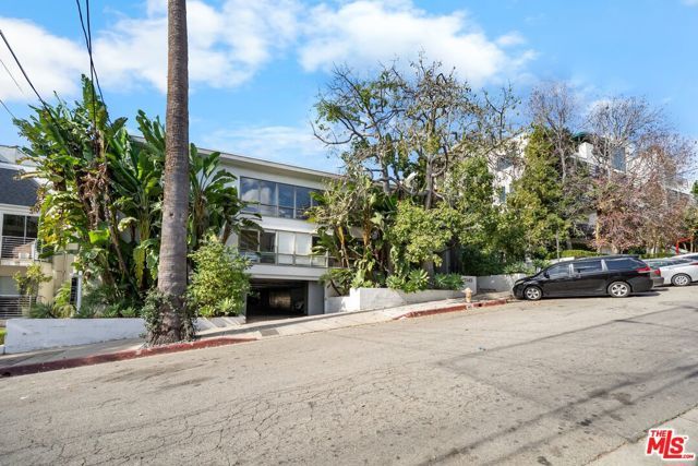 1145 Larrabee Street 19, West Hollywood, CA 90069